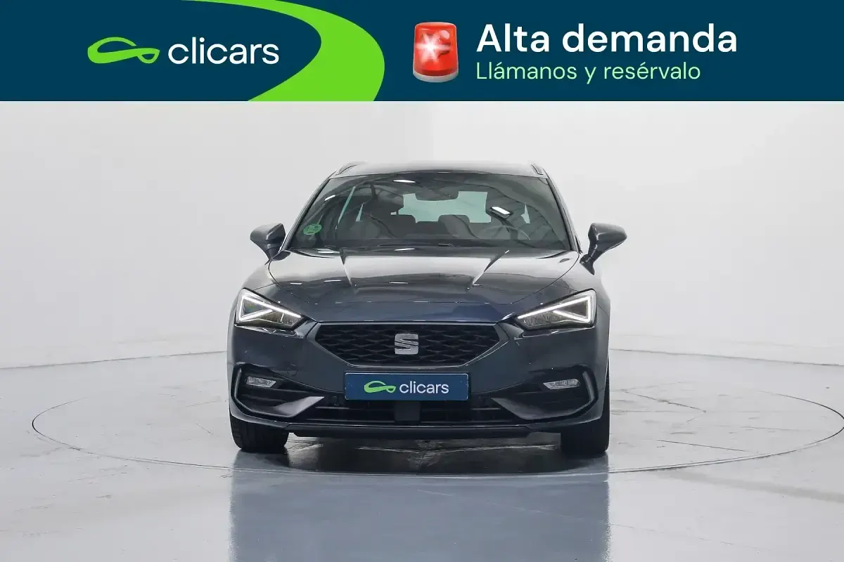Usado Seat Leon FR 150 CV (110 kW) 2023 Gris Familiar