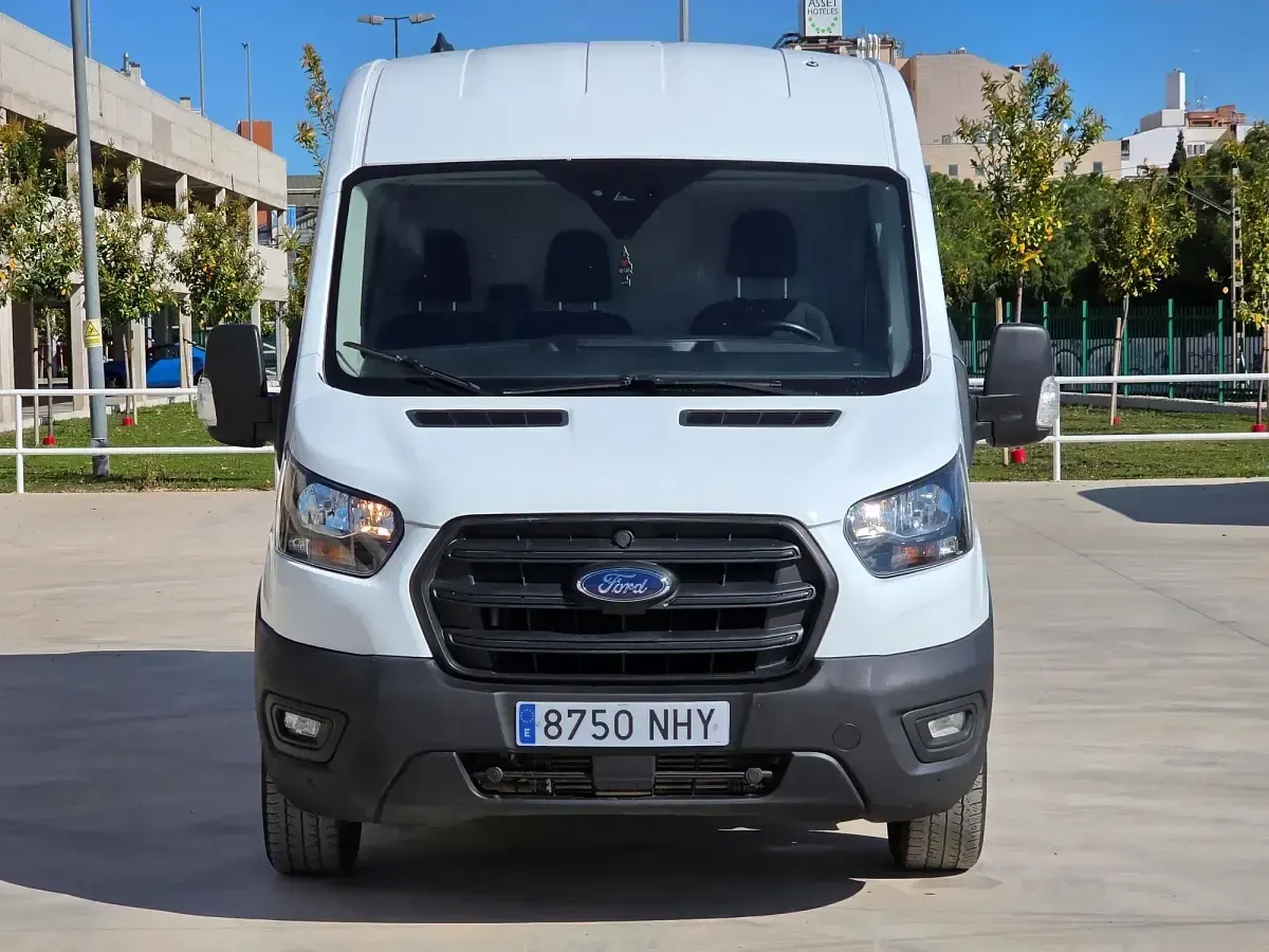 Usado Ford Transit Trend 131 CV (96 kW) 2022 Blanco Van