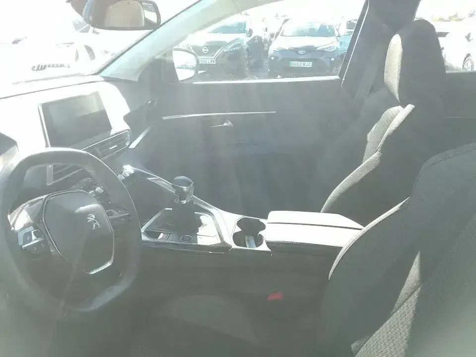 Usado Peugeot 3008 Active 131 CV (96 kW) 2021 Azul SUV