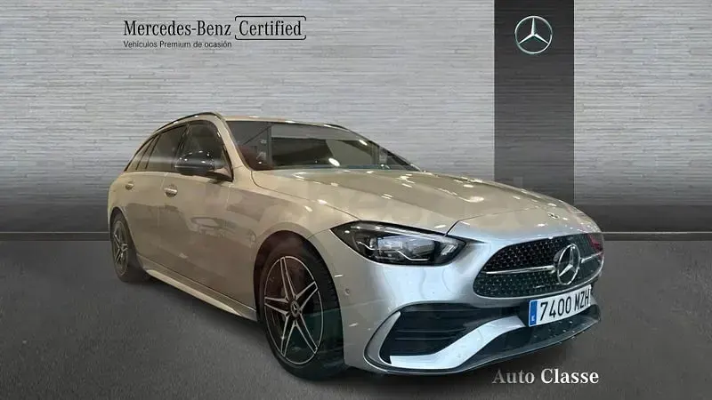 Usado Mercedes C220 200 CV (147 kW) 2025 Gris / plata Familiar