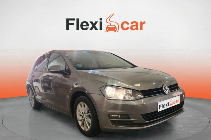 Gris Usado 2017 VW Golf VII Advance Berlina | 12.090 € (Buen precio) - Imagen 1/4