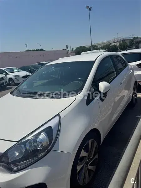 Usado Kia Rio 84 CV (61 kW) 2016 Blanco Utilitario