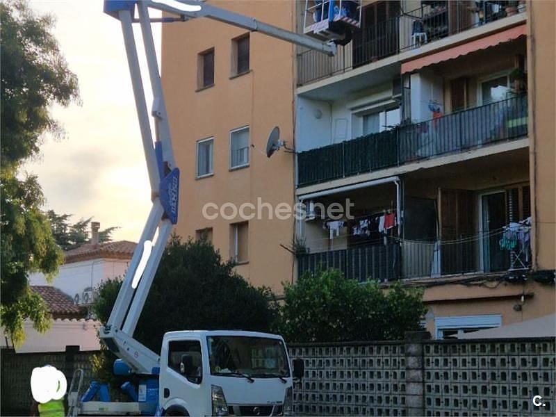 Usado Nissan Cabstar 136 CV (100 kW) 2013 Blanco Pickup/Camioneta