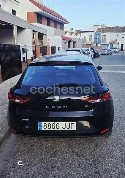 Usado Seat Leon CONNECT 125 CV (91 kW) 2015 Negro Berlina