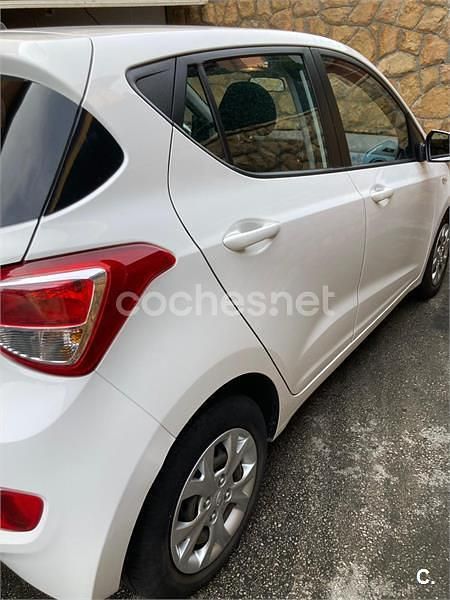 Blanco Usado 2014 Hyundai i10 Style Utilitario | 8500 € (Precio justo) - Imagen 1/2