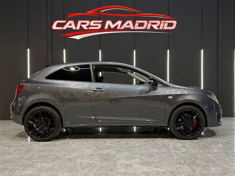 Usado Seat Ibiza SC FR 150 CV (110 kW) 2009 Gris / plata Utilitario