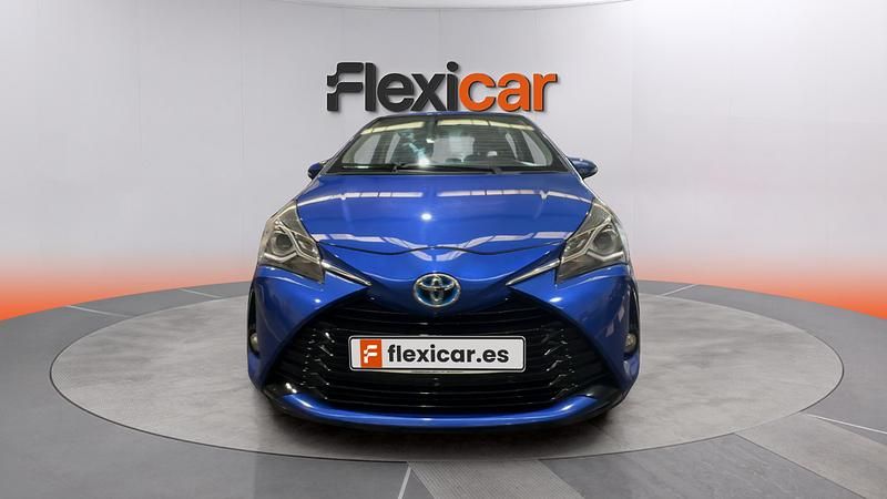 Käytetty Toyota Yaris Hybrid Business Edition 116 HP (85 kW) 2020 Sininen Sedan