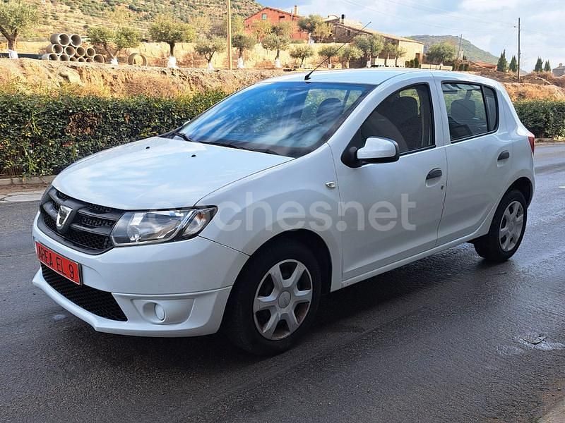Blanco Usado 2015 Dacia Sandero Ambiance Berlina | 6500 € (Precio justo) - Imagen 1/4