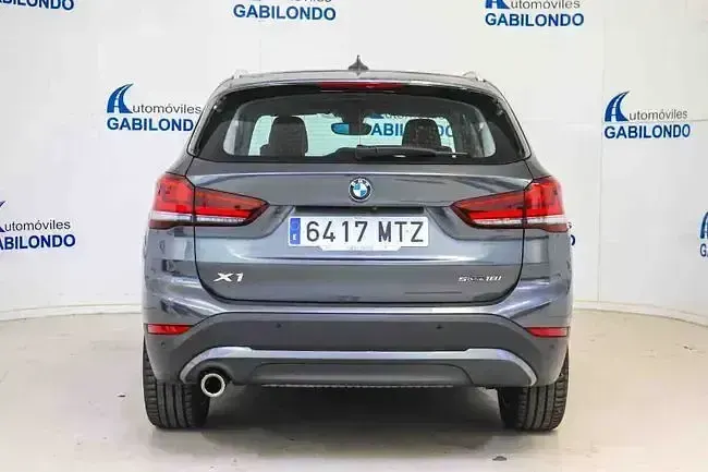Usado BMW X1 136 CV (100 kW) 2021 Gris SUV