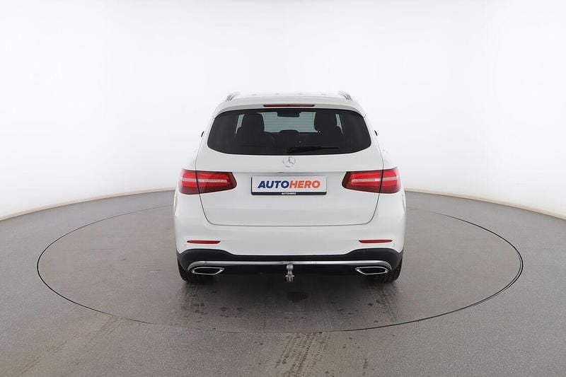 Usado Mercedes GLC250 AMG line 205 CV (150 kW) 2017 Blanco SUV