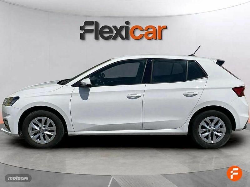 Usado Skoda Fabia Ambition 95 CV (69 kW) 2021 Blanco Utilitario