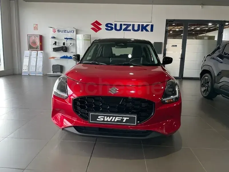 Nuevo Suzuki Swift 81 CV (59 kW) 2026 Rojo Utilitario