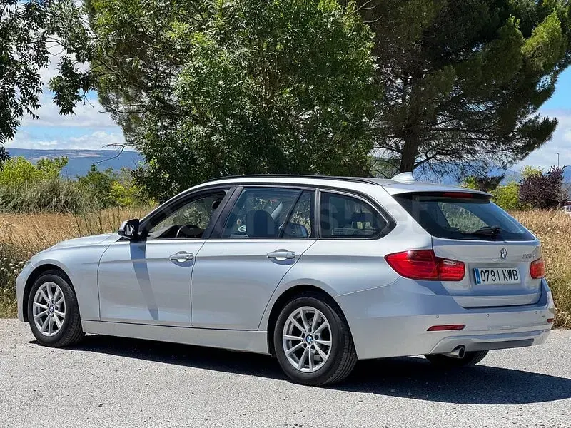 Usado BMW 320 Efficient Dynamics 163 CV (119 kW) 2015 Gris / plata Familiar