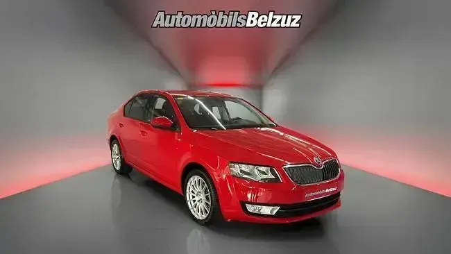 Usado Skoda Octavia Ambition 150 CV (110 kW) 2015 Rojo Familiar