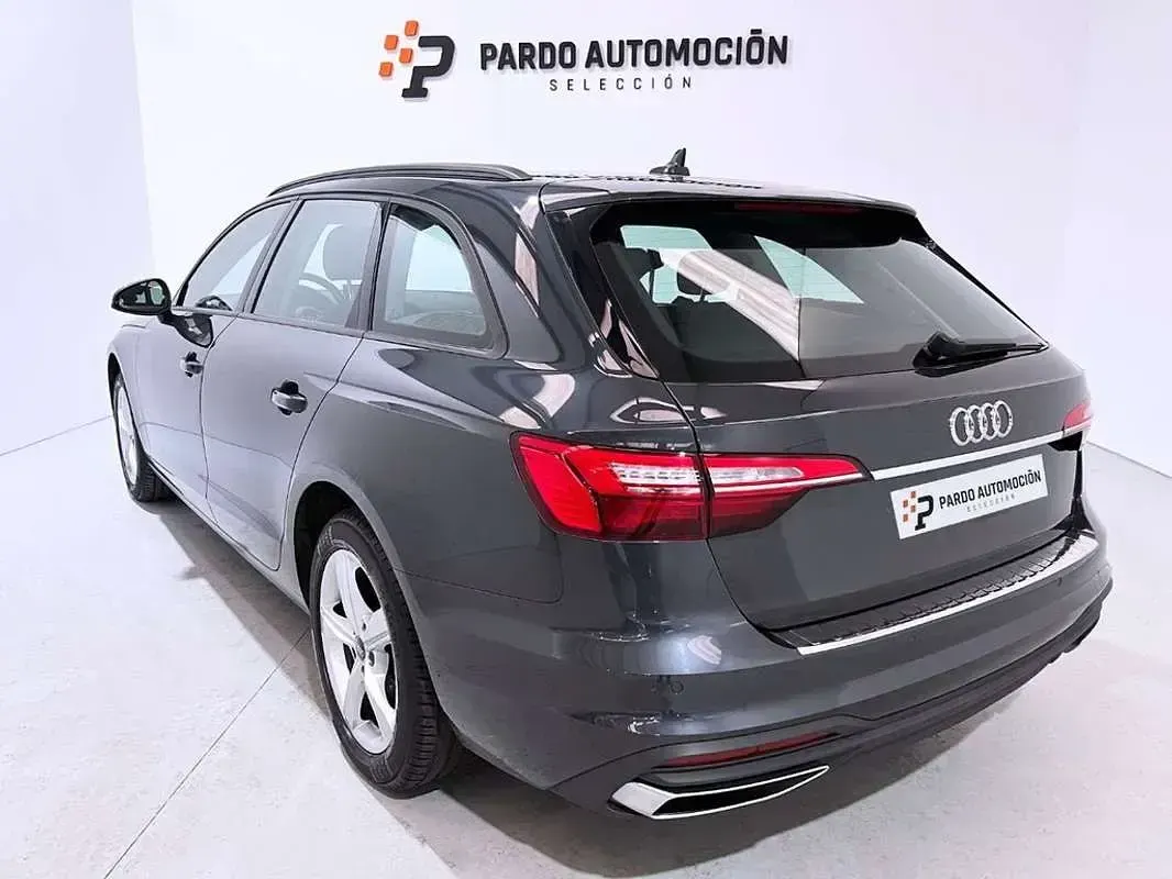 Usado Audi A4 Advanced Plus 136 CV (100 kW) 2020 Gris Familiar