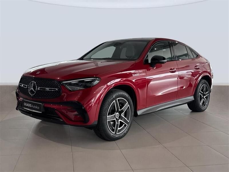 Usado Mercedes GLC300e 333 CV (244 kW) 2025 Rojo patagonia Coupe