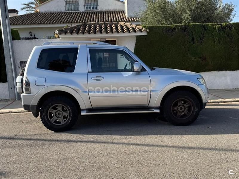 Usado Mitsubishi Montero Intense 160 CV (117 kW) 2008 Gris / plata SUV