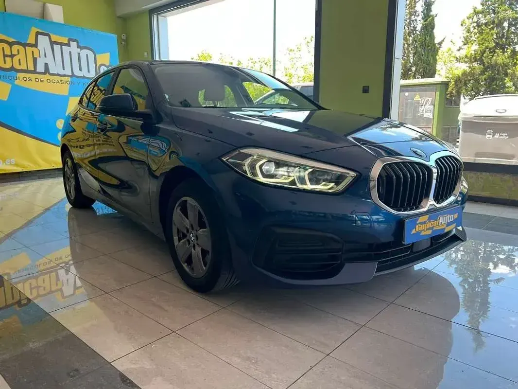 Usado BMW 116 Advantage 116 CV (85 kW) 2021 Azul Utilitario