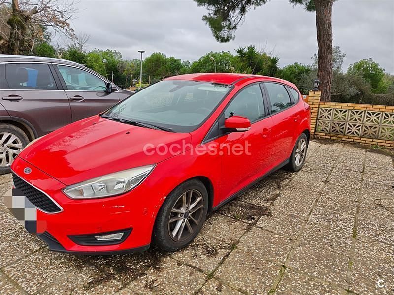 Usado Ford Focus Titanium 120 CV (88 kW) 2016 Rojo Berlina