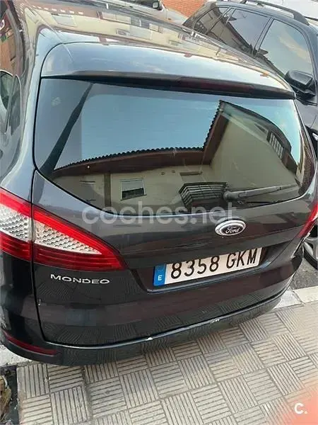 Usado Ford Mondeo Sport 163 CV (119 kW) 2011 Azul Familiar