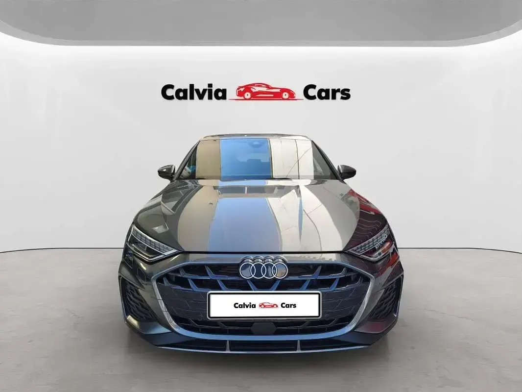 Usado Audi A3 Sportback 150 CV (110 kW) 2024 Gris Utilitario