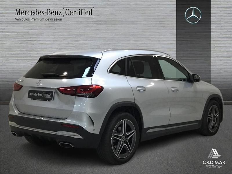 Usado Mercedes GLA200 AMG line 150 CV (110 kW) 2022 Gris SUV