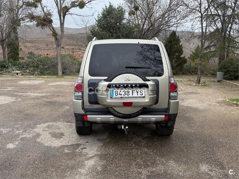Usado Mitsubishi Montero Intense 160 CV (117 kW) 2008 Beige SUV
