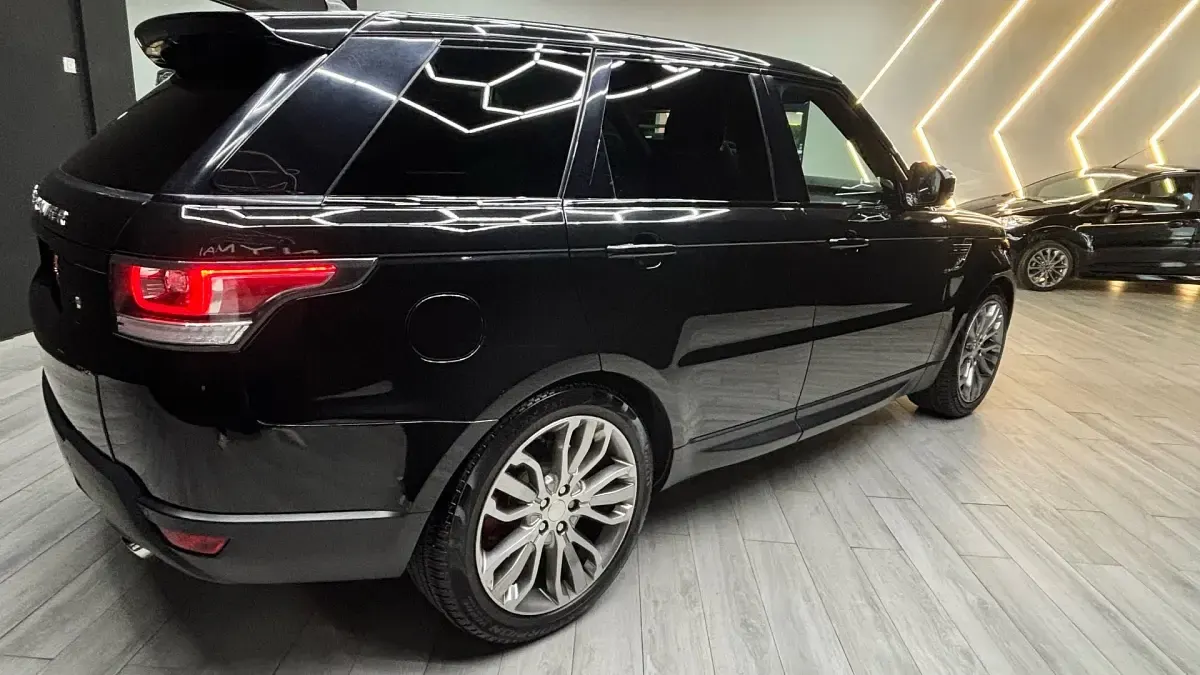 Usado Land Rover Range Rover HSE 306 CV (225 kW) 2016 Negro SUV