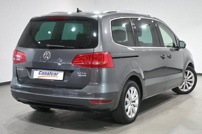 Usado VW Sharan Sport 177 CV (130 kW) 2014 Gris Monovolumen