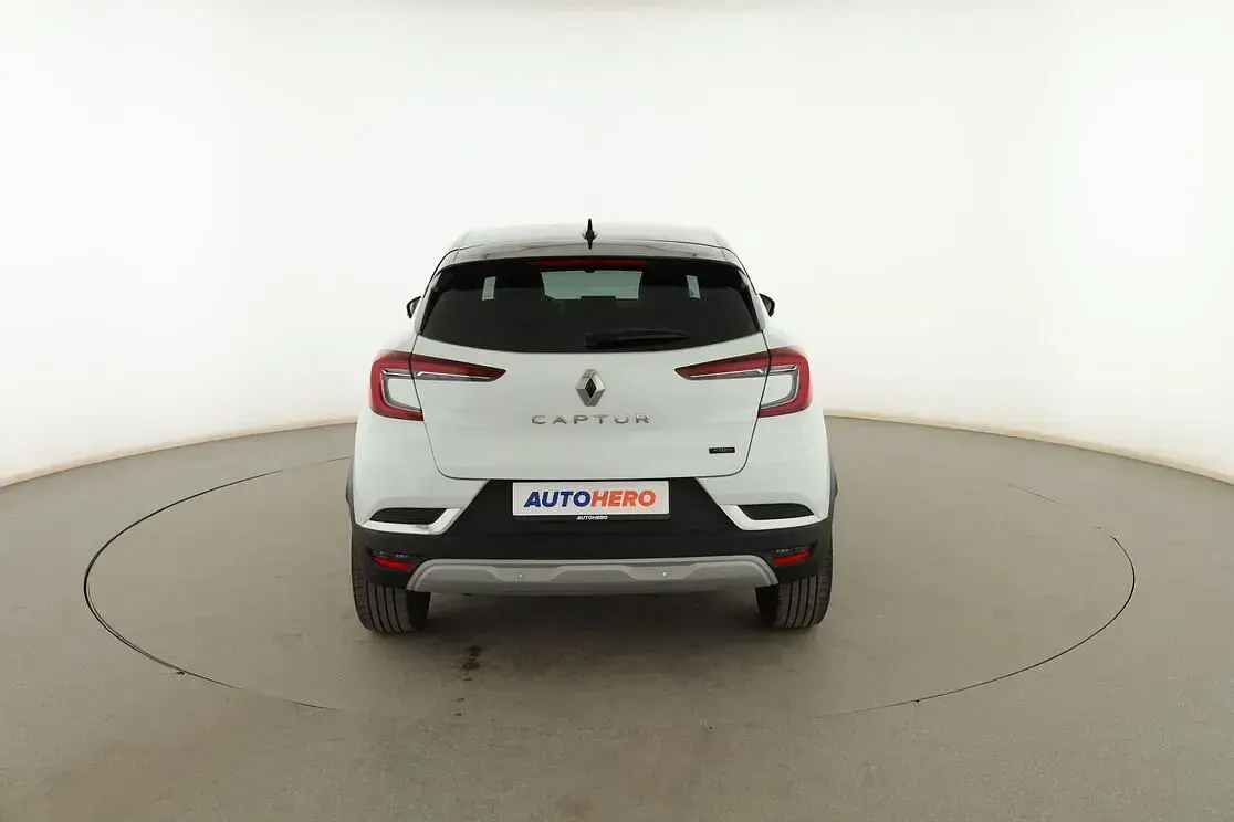 Usado Renault Captur Techno 145 CV (106 kW) 2023 Blanco SUV