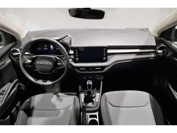 Usado Skoda Fabia Selection 115 CV (84 kW) 2025 Negro Utilitario