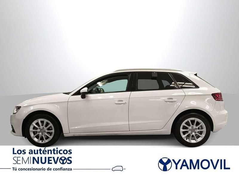 Usado Audi A3 Sportback Attraction 105 CV (77 kW) 2013 Blanco Utilitario