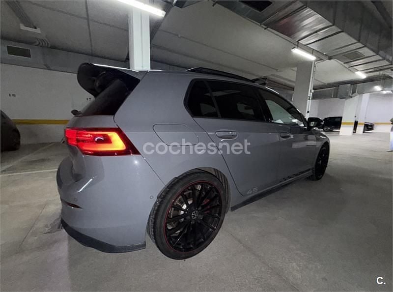 Usado VW Golf VIII GTI Clubsport 301 CV (221 kW) 2022 Gris / plata Berlina