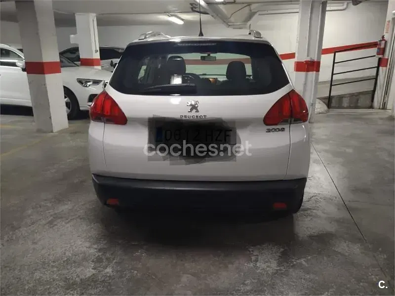 Usado Peugeot 2008 Access 82 CV (60 kW) 2014 Blanco SUV