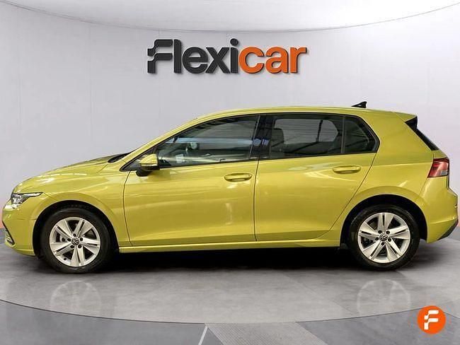 Usado VW Golf VIII Life 131 CV (96 kW) 2022 Amarillo