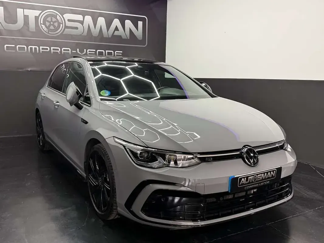 Usado VW Golf VIII R-line 150 CV (110 kW) 2022 Gris Utilitario