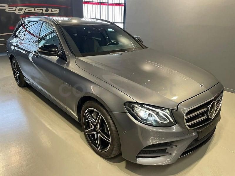 Usado Mercedes E300 306 CV (225 kW) 2019 Gris / plata Familiar