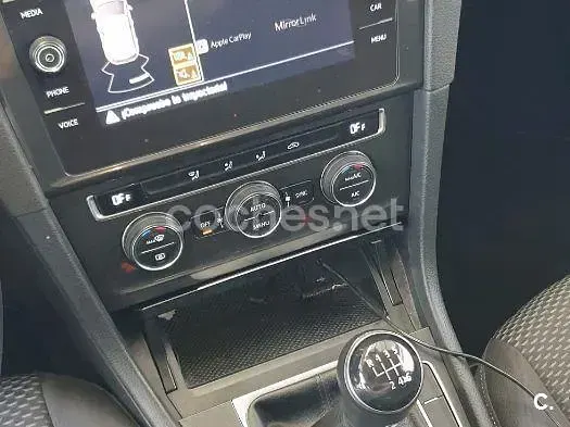 Usado VW Golf VIII Edition 130 HP (95 kW) 2020 Preto Sedan