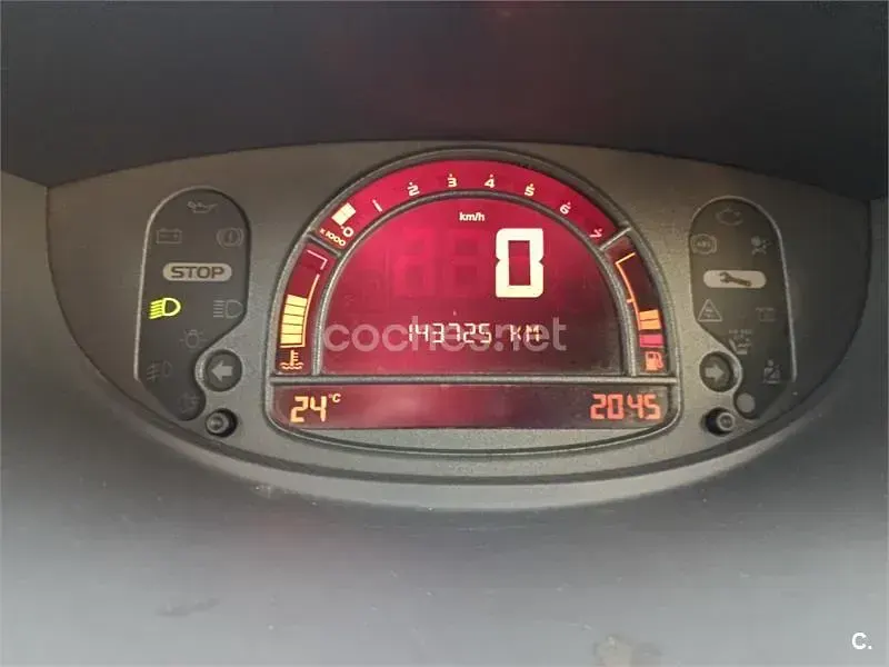 Usado Renault Modus Authentique 75 CV (55 kW) 2005 Beige Monovolumen