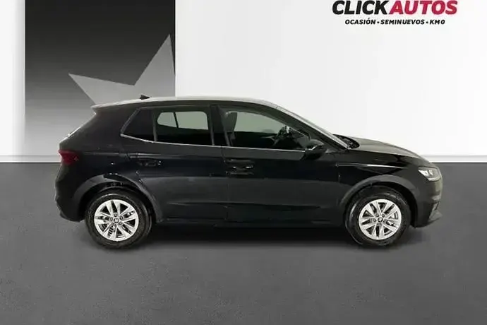 Usado Skoda Fabia Selection 115 CV (84 kW) 2025 Plata Utilitario