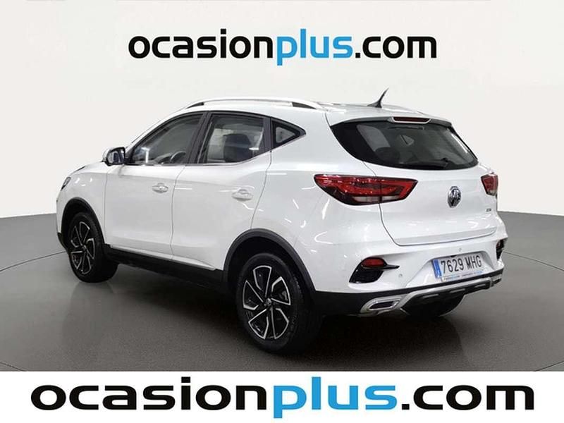Usado MG ZS Luxury 111 CV (81 kW) 2023 Blanco SUV