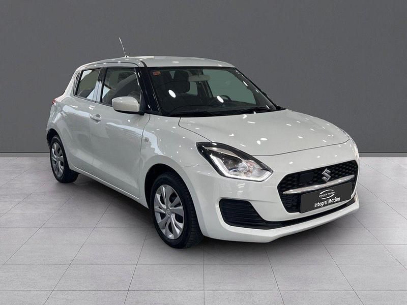 Usado Suzuki Swift 83 CV (61 kW) 2021 Blanco Utilitario