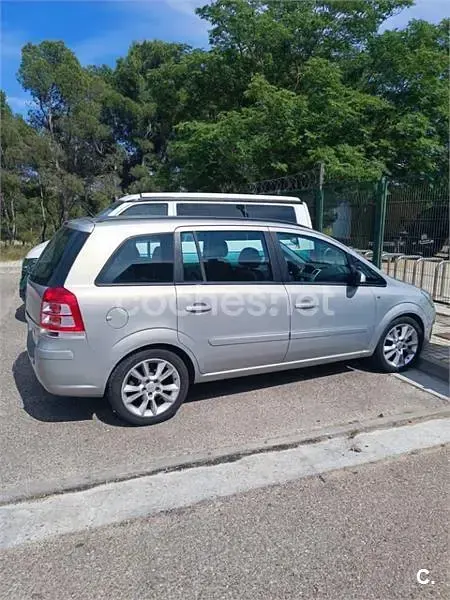 Usado Opel Zafira Energy 120 CV (88 kW) 2009 Gris / plata Monovolumen