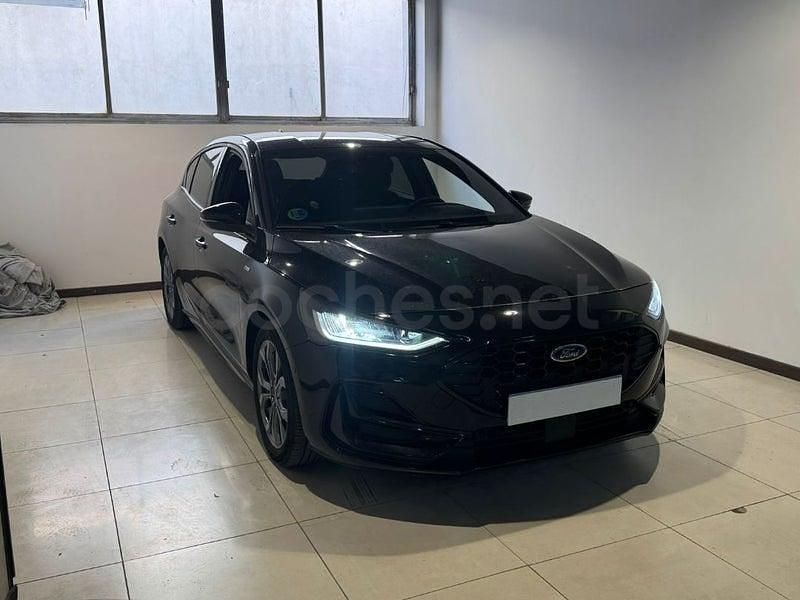 Usado Ford Focus ST-Line 125 CV (91 kW) 2025 Negro Berlina