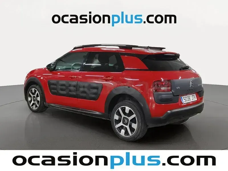 Usado Citroën C4 Feel 100 CV (73 kW) 2016 Rojo Berlina