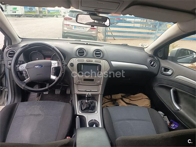 Usado Ford Mondeo Titanium 125 CV (91 kW) 2008 Gris / plata Berlina