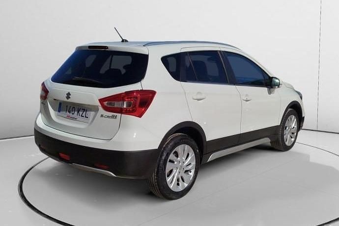 Usado Suzuki SX4 111 CV (81 kW) 2019