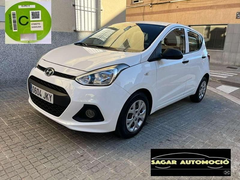 Blanco Usado 2015 Hyundai i10 Utilitario | 7500 € (Precio justo) - Imagen 1/4