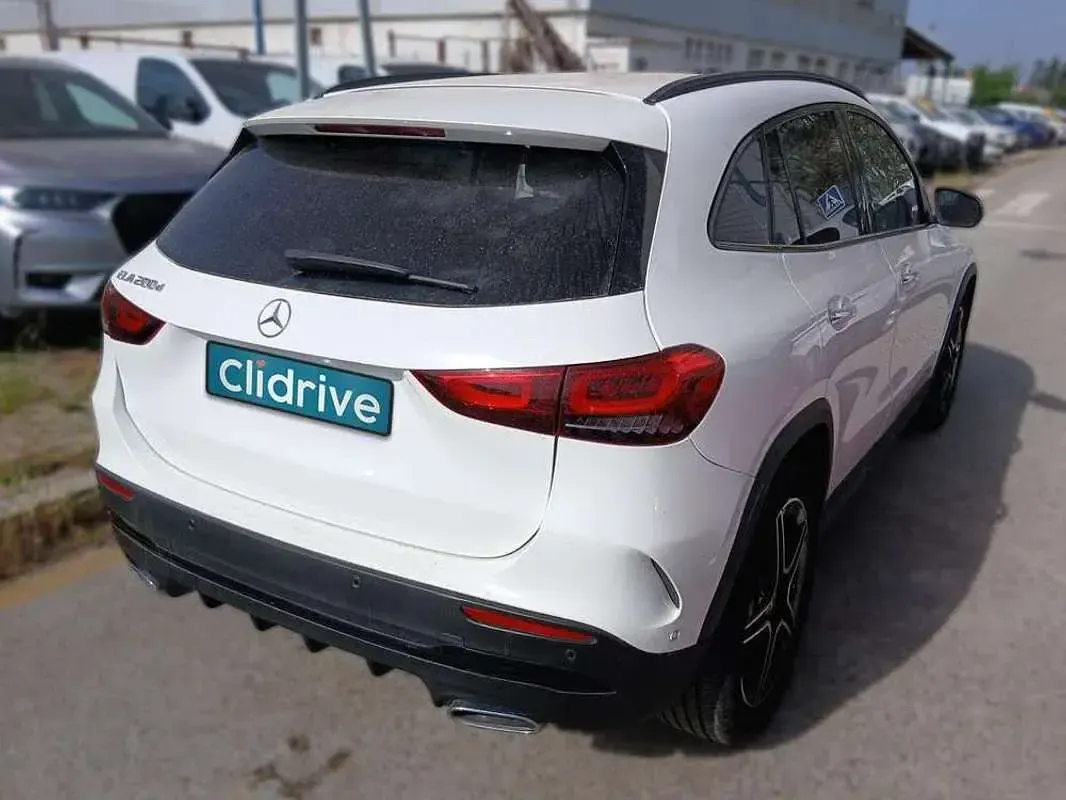 Usado Mercedes GLA200 150 CV (110 kW) 2020 Blanco SUV