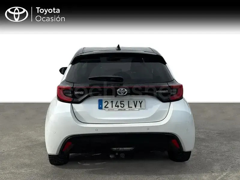 Usado Toyota Yaris Hybrid Plus 116 CV (85 kW) 2022 Blanco Berlina